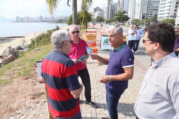 As obras de recuperação ambiental da Beira-Mar Norte, em Florianópolis, seguem no prazo previsto.