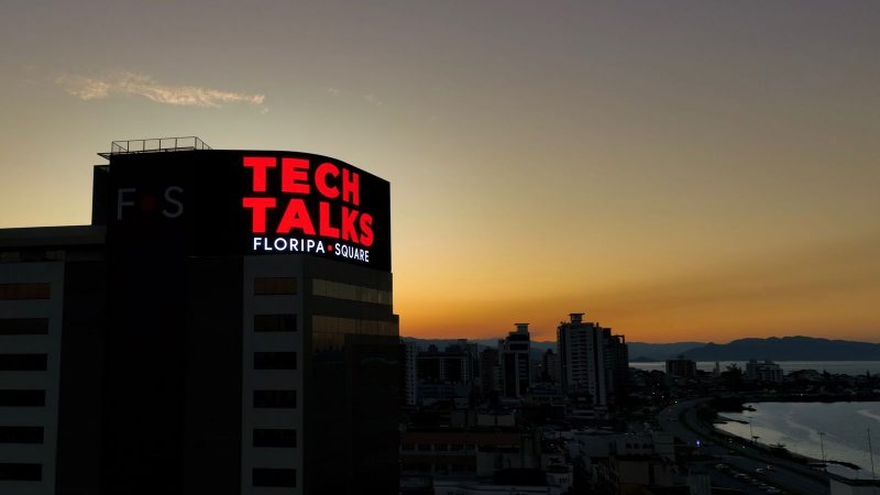 Tech Talks Floripa Square debate estratégias para impactar a Geração Z