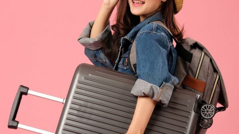 Viagens: O que levar na bagagem para cuidar dos cabelos