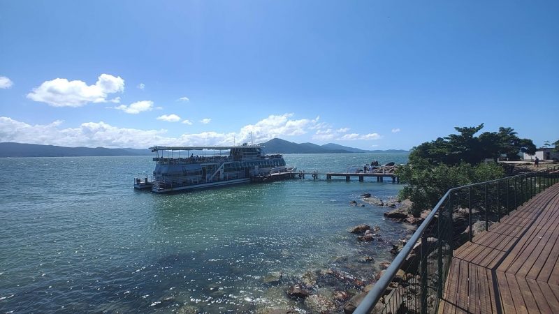 Passeio de Catamarã em Florianópolis
