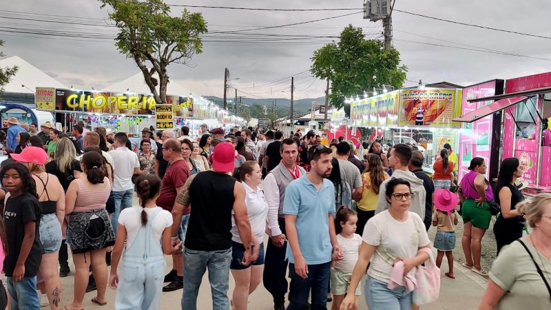 Rodeio Nacional dos Praianos finaliza com grande sucesso de público