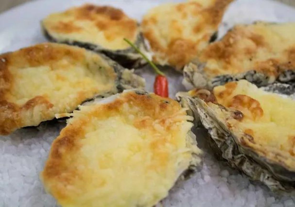 Freguesia Oyster Bar: Um Banquete de Sabores na Ilha da Magia