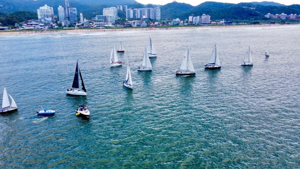Itajaí recebe em junho etapa do maior circuito de regatas do Sul do país e deve reunir mais de 100 velejadores