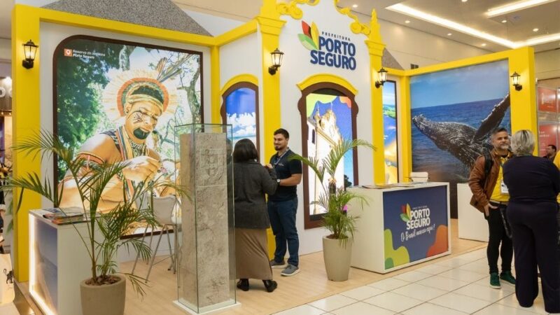 Baleias, aldeias indígenas e vila histórica: o lado pouco conhecido de Porto Seguro ganha espaço no FITCataratas