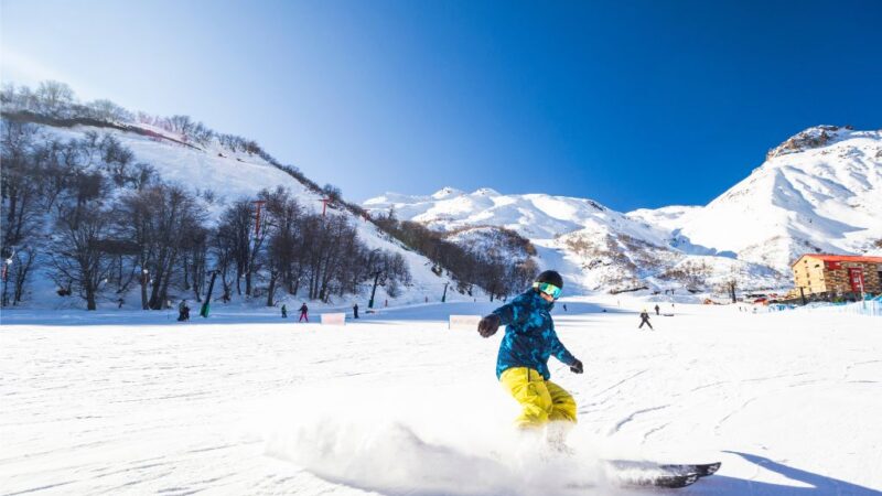 Centro de esqui Nevados de Chillán expande Parque Aventura com pista de patinação no gelo